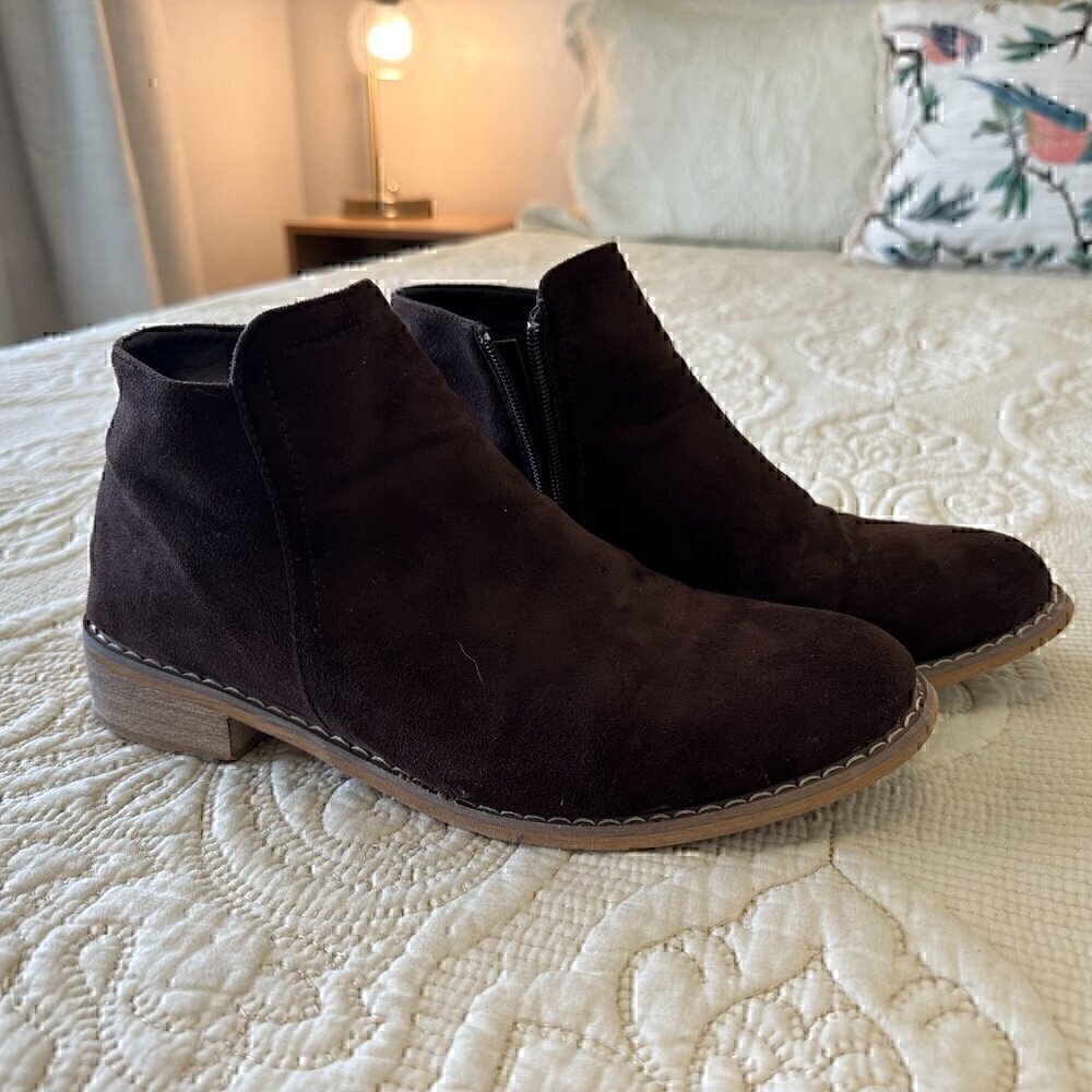SEVEN7 Cisco Kid Bootie chocolate brown faux suede women's size 10 - Picture 7 of 8